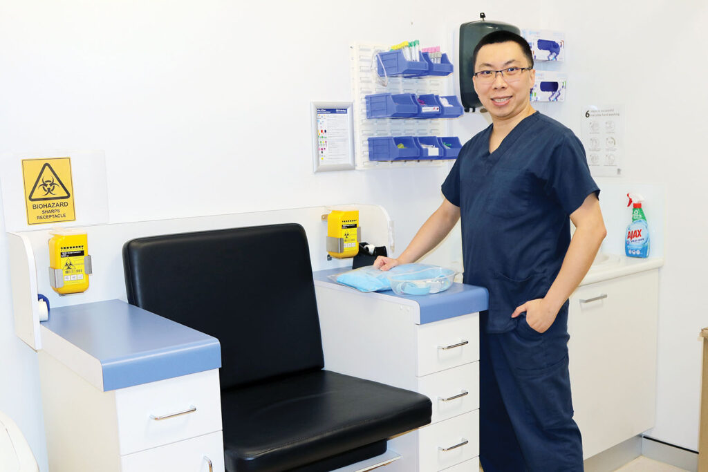 Dr James Su shows the new pathology collection chair