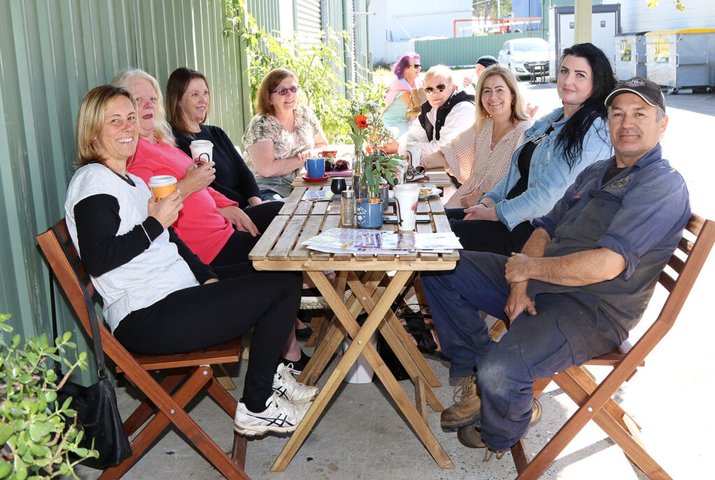 Enjoying a beverage at the Tamborine Coffee Club gathering (l to r): Lisa Barnard, Jonelle Dillon, Lyn Webb, Sue Matthews, Tarnia, Janice Reid, Charlotte Webb, & BJ Barnard (Beez Kneez Engineering)