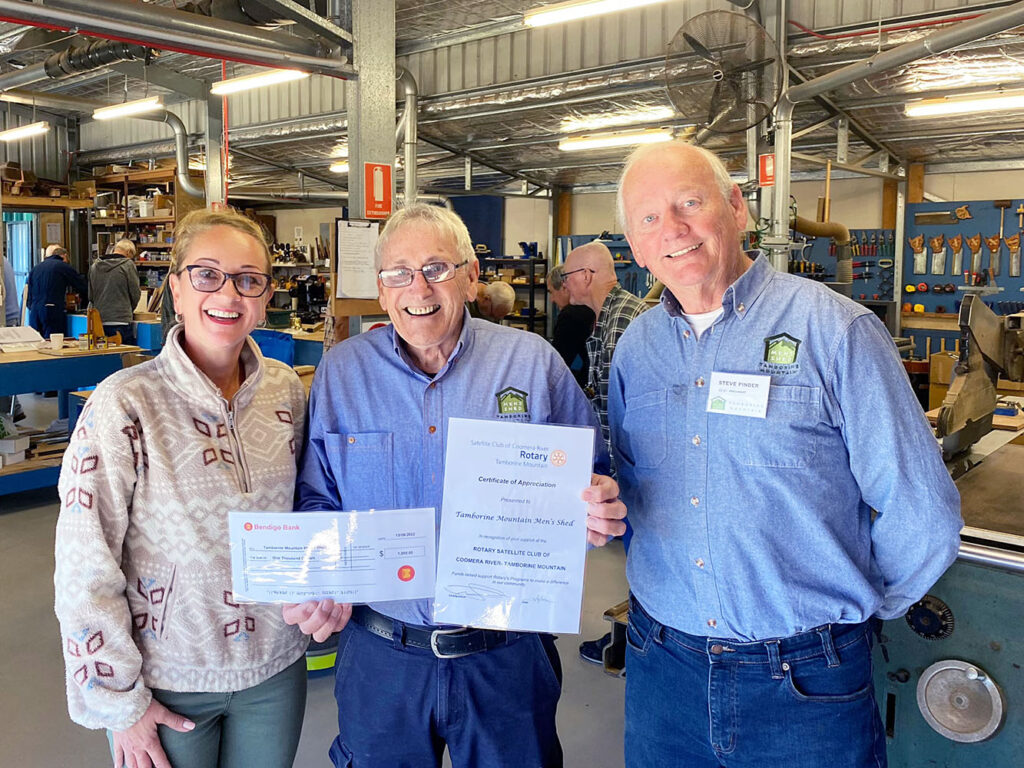 Presentation of donation of $1000 to the Tamborine Mountain Men’s Shed (and $500 to the Men’s Shed Band ‘Offcuts’)